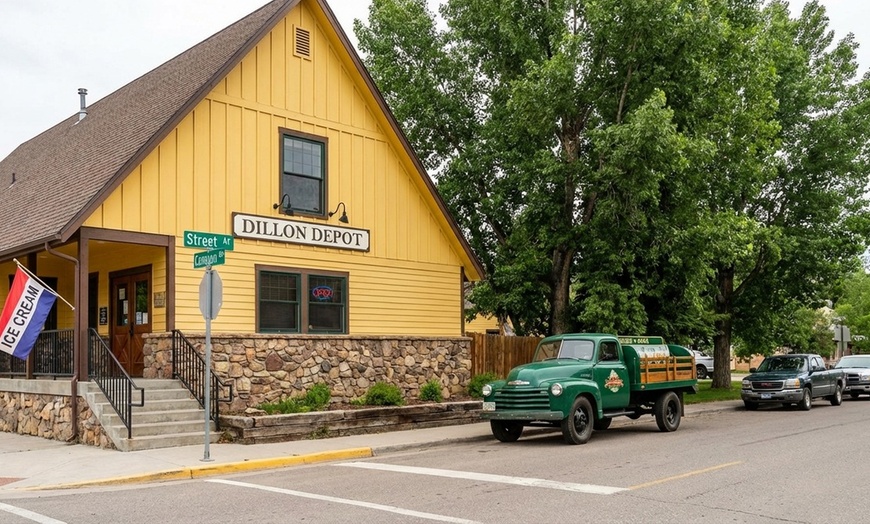 Image 5: Your Choice of 1, 2 or 4 Combos & Ice Creams for 1, 2 or 4 People