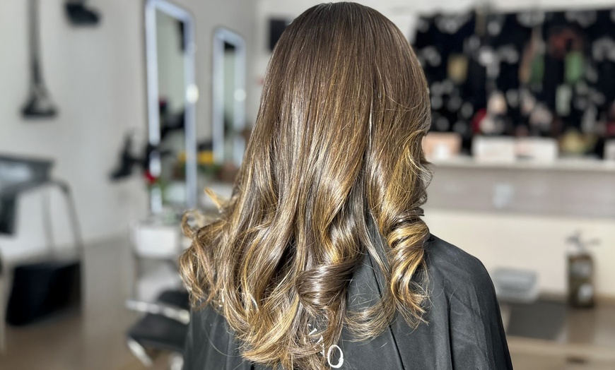Image 7: Forfait coiffure ou lissage au choix sur toutes longueurs de cheveux