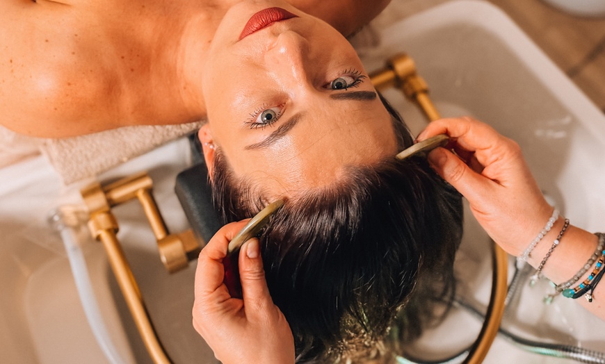 Image 4: Głębokie odprężenie z rytuałem Head Spa – masaż, aromaterapia i więcej