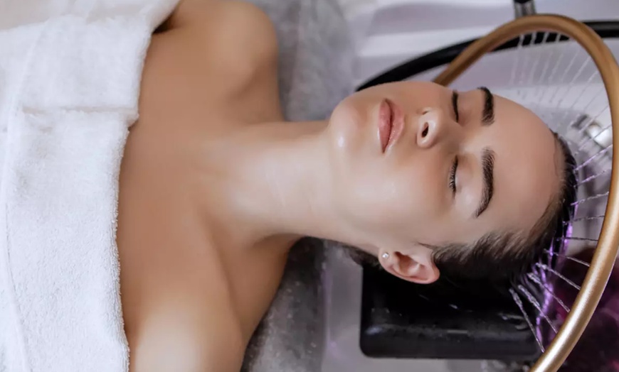 Image 2: 45, 70 or 100-Min Head Spa with Aromatherapy, Facial, or Acupressure