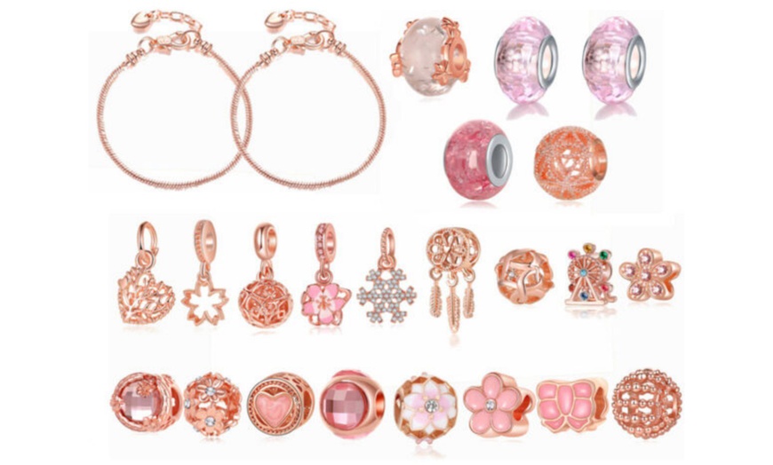 Image 3: Christmas Jewellery Advent Calendar with Assorted Accessories for Kids