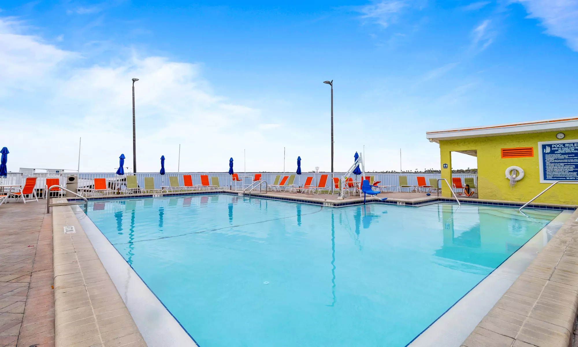 Sailport Waterfront Suites: Your Gateway to Bayside Serenity
