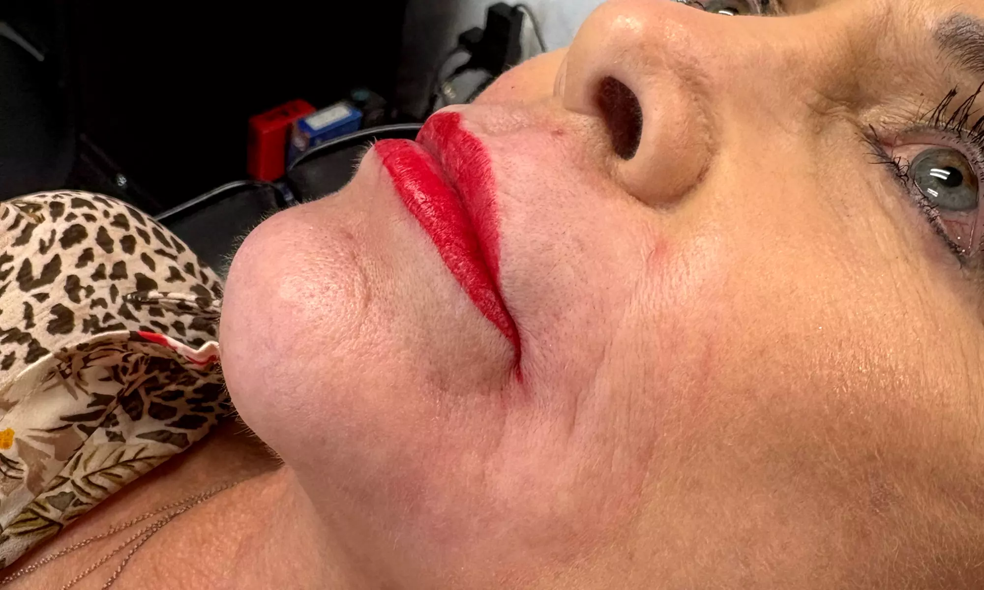 Enhance Your Look with Permanent Eyebrow or Tattoo Sessions