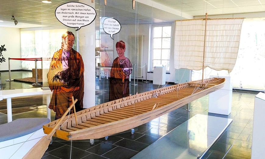 Image 1: Eintrittskarte für 1 Erwachsenen oder Familienkarte in den Vulkanpark