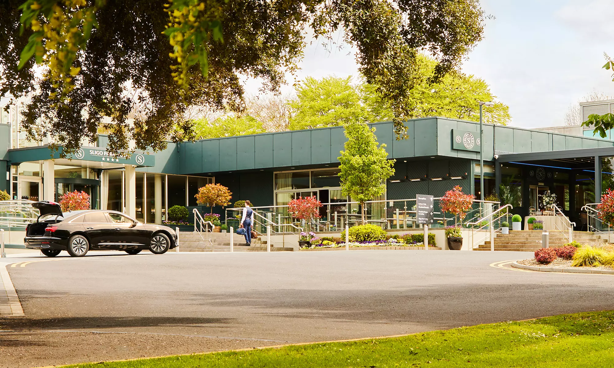 4* Sligo: Double or Twin Room Stay w/Breakfast, Wine, Chocolate & More