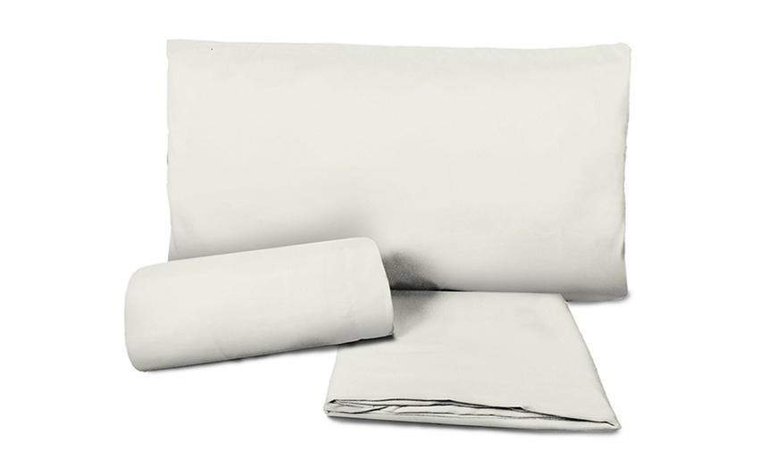 Image 22: Completo lenzuola in 100% microfibra Made in Italy