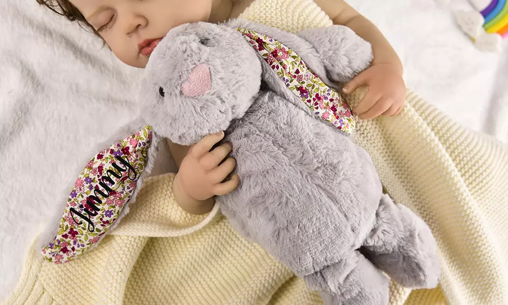 Zacht konijntje met geborduurde naam en/of datum