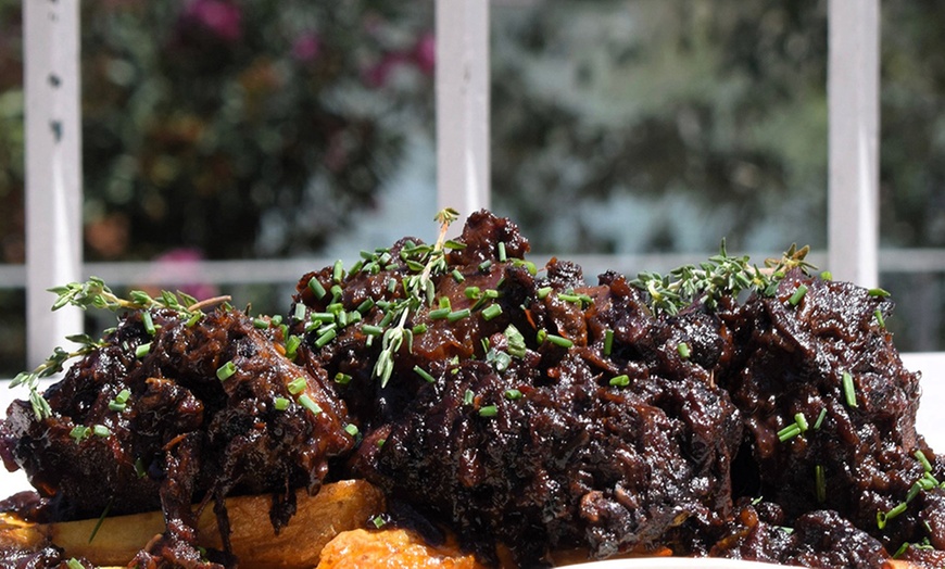 Image 5: Entrantes, principal o arroz, bebidas y postre para 2 o 4 personas