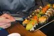 Sushi na twoją imprezę: 300-1000 sztuk – rolki klasyczne, w tempurze, wegańskie i rybne od Ikeda Sushi (do -34%) - Image 7