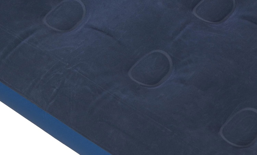 Image 8: Outsunny Inflatable Air Bed in Various Size and Features