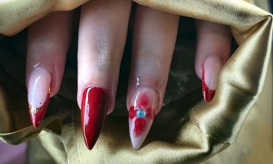 Image 3: Uñas Soft Gel talla S a L con manicura rusa o decoración 3D