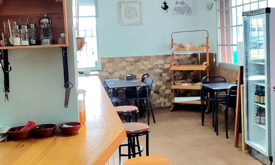 Menú para dos con surtido de pescadito o mini cachopos y vino o agua