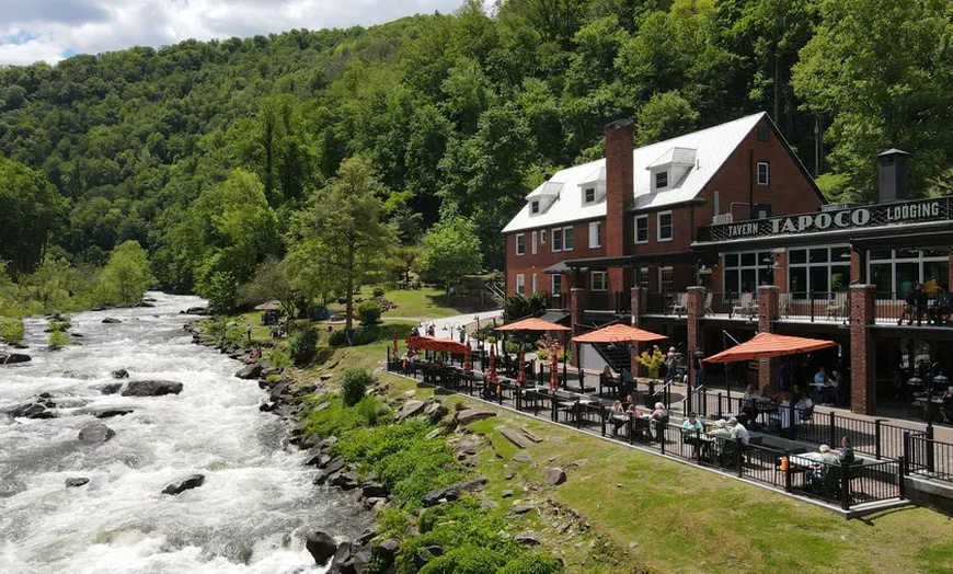 Image 10: Exclusive Deal: Cozy Stay at Tapoco Lodge Resort