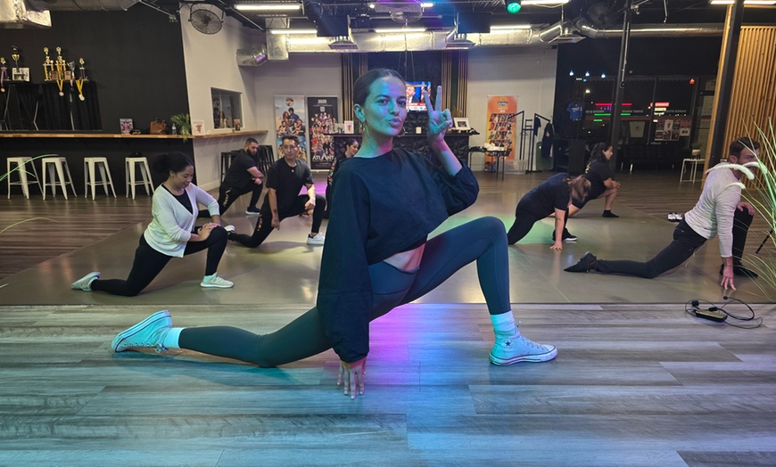 Image 3: Embrace with Four Weeks Salsa On1 Dance Lesson for Two Hours for One