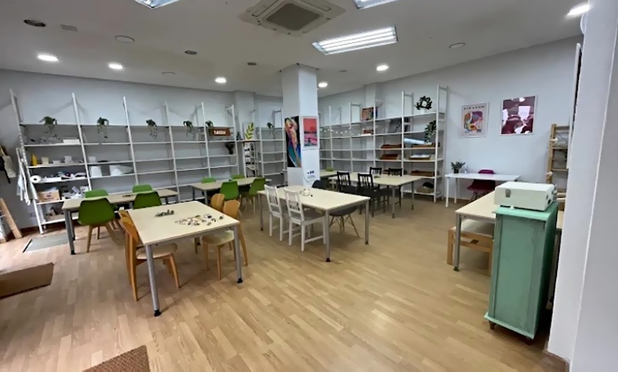 Image 3: Curso intensivo de cerámica con bebida y picoteo, verano e invierno