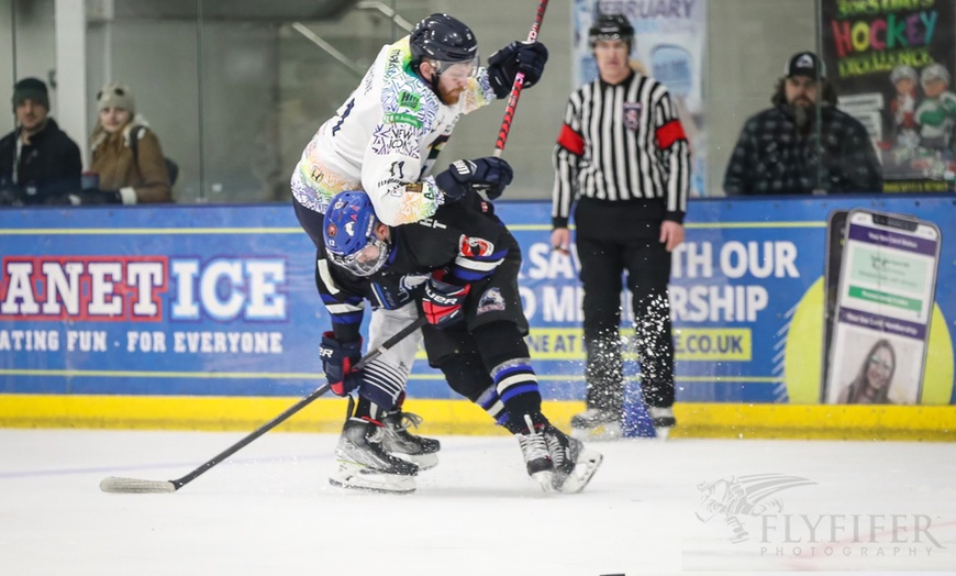 Image 10: Invicta Mustangs Ice Hockey Team