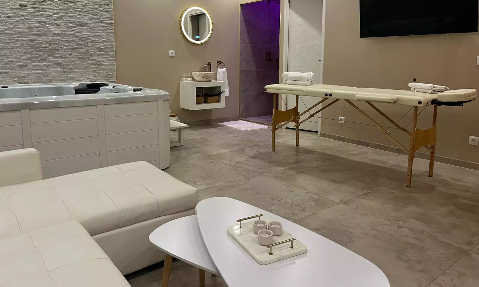 Jusqu'à 43% de remise sur Spa - Entrée à la journée chez Welfo SPA