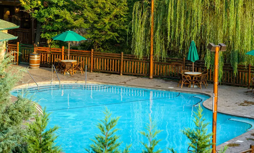 Outdoor pools and hot tubs