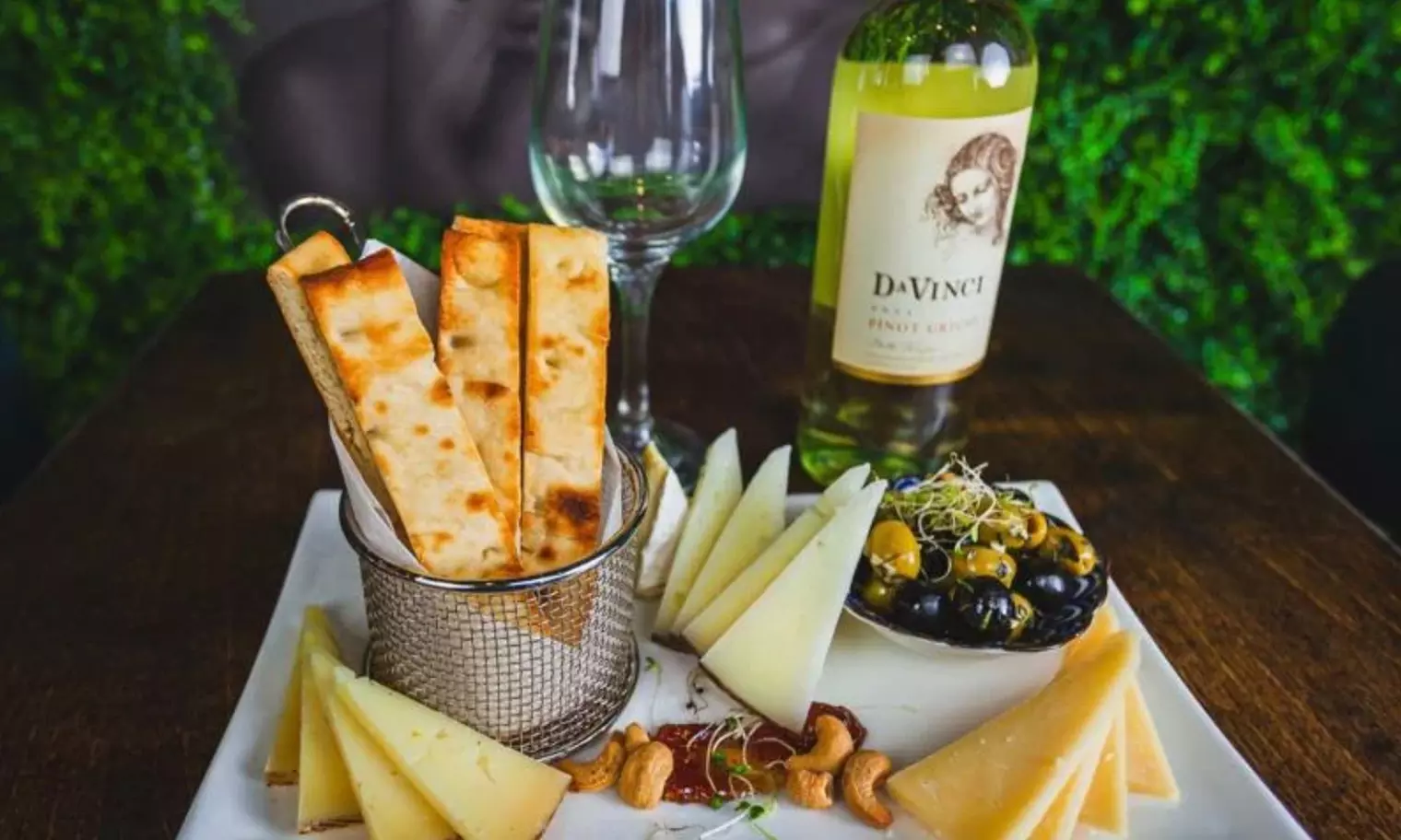 3-Course Dinner for 2 or 4 with Cocktails or $100 Dining Credit 