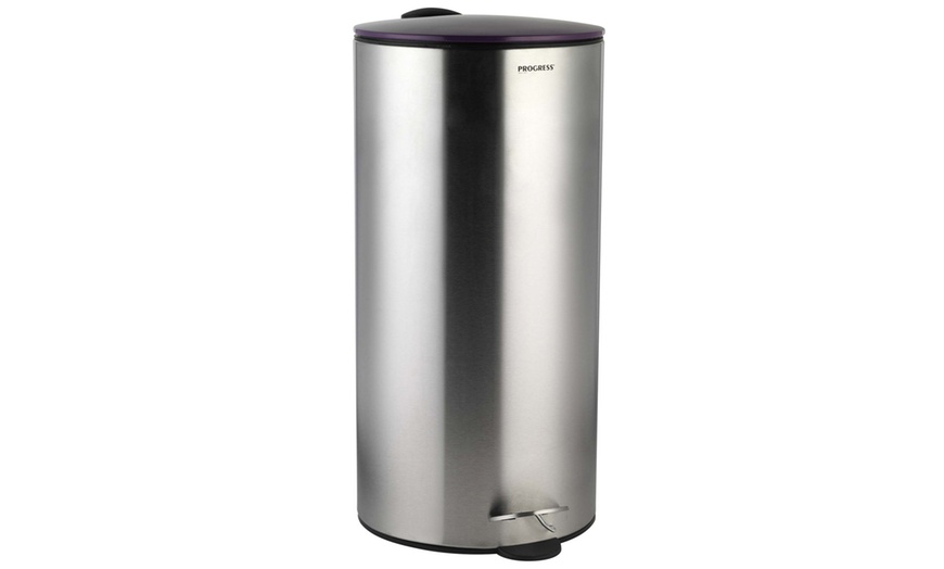 Image 7: 30L Stainless Steel Pedal Bin 