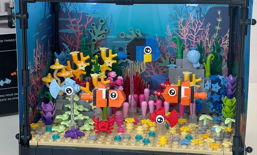 Image 14: Aquarium Building Block Kit with Night Lights - 570 Pieces