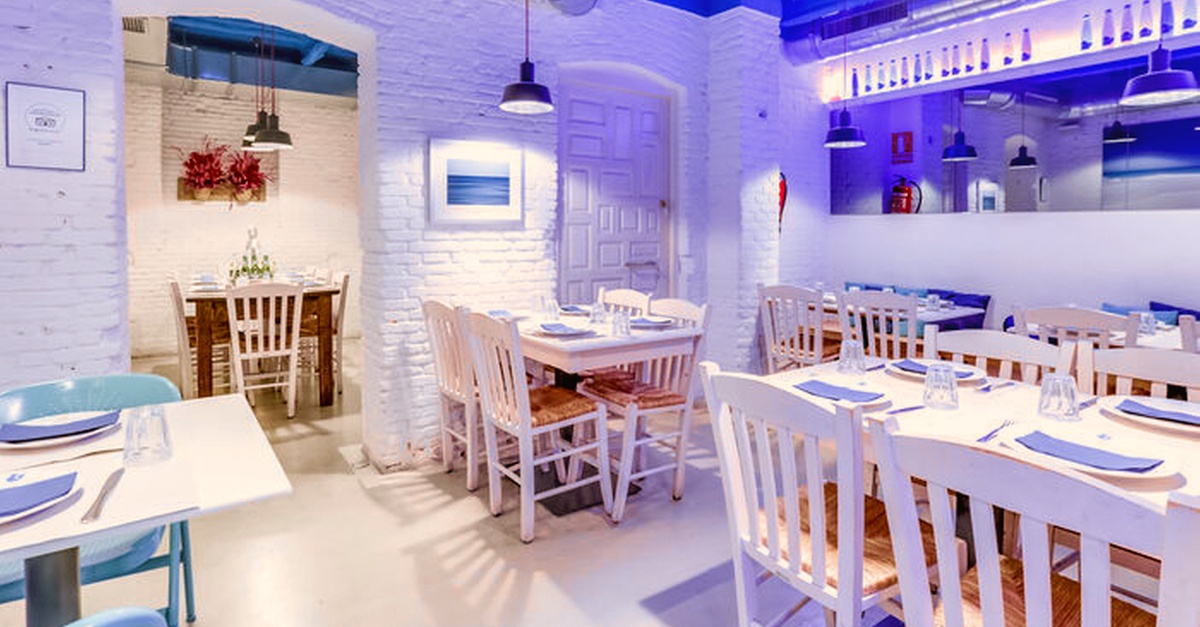 Menú griego o degustación mediterránea para dos personas en Madrid