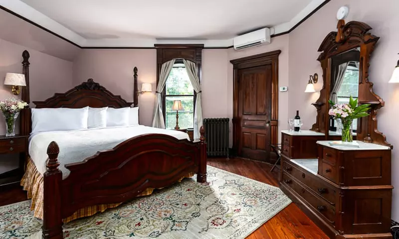 Member Pricing: Historic B&B With Victorian Charm