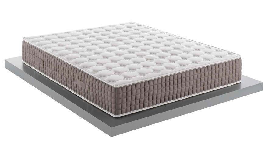 Image 2: Matelas à ressorts