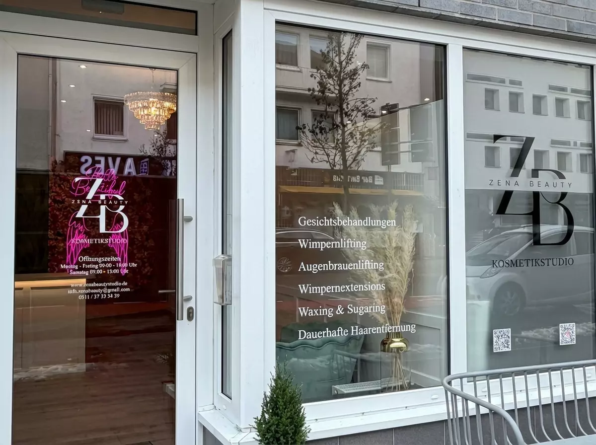 Wimpernextensions 1:1 Neuauflage, optional inkl. Refill nach 2 Wochen für 1 Person (bis zu 48% sparen) - Second Medium