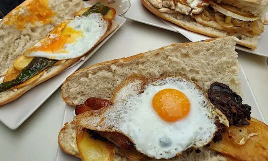 Image 26: Menú de hamburguesas con entrante, postre y bebida para 2 o 4 personas