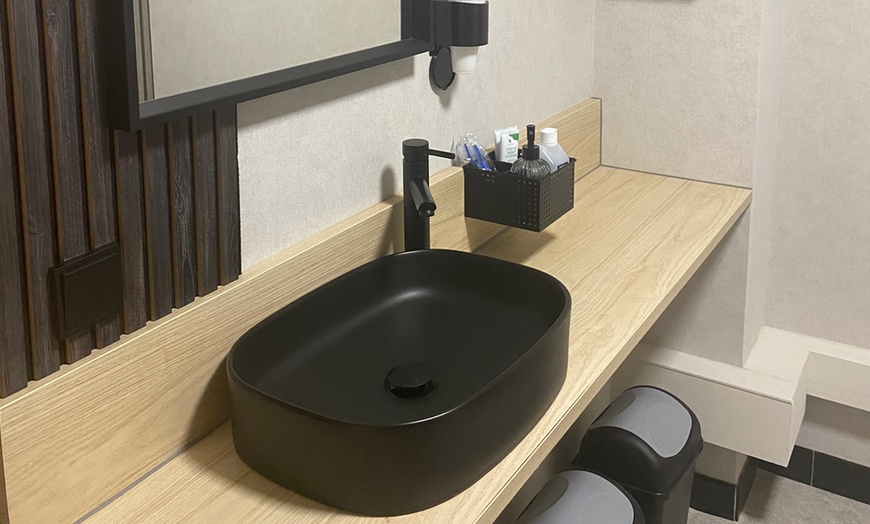 Image 7: Onthul je helderste smile met professionele tandenbleek behandeling