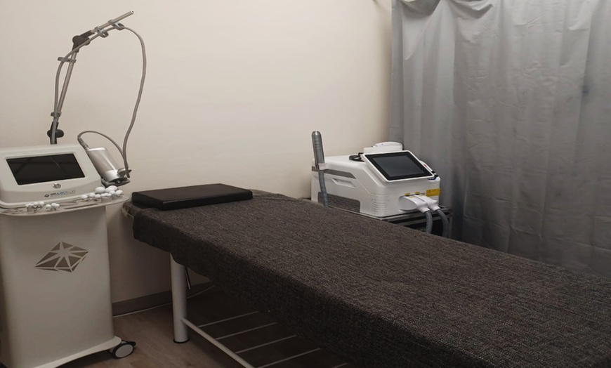 Image 3: 2, 4 o 6 sesiones de tratamiento reductor corporal con presoterapia