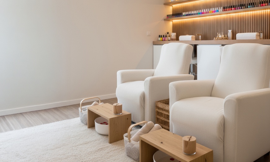 Image 2: Masaje relajante en pareja de 50 minutos con aceites aromáticos