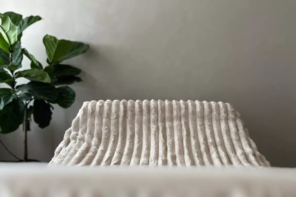 (Up to 90% Off) 6 Laser Hair Removal Sessions + Free Touch-Up