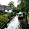 Image 13: Giethoorn Tour: vanuit Amsterdam in een Hop On Hop Off Holland bus