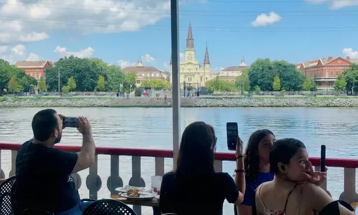 75-min Mississippi River Cruise – Iconic New Orleans Views