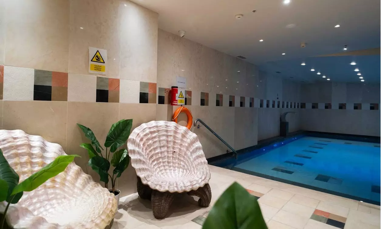 30 or 50-Minute Japanese Head Massage w/ Optional Choice of Treatment