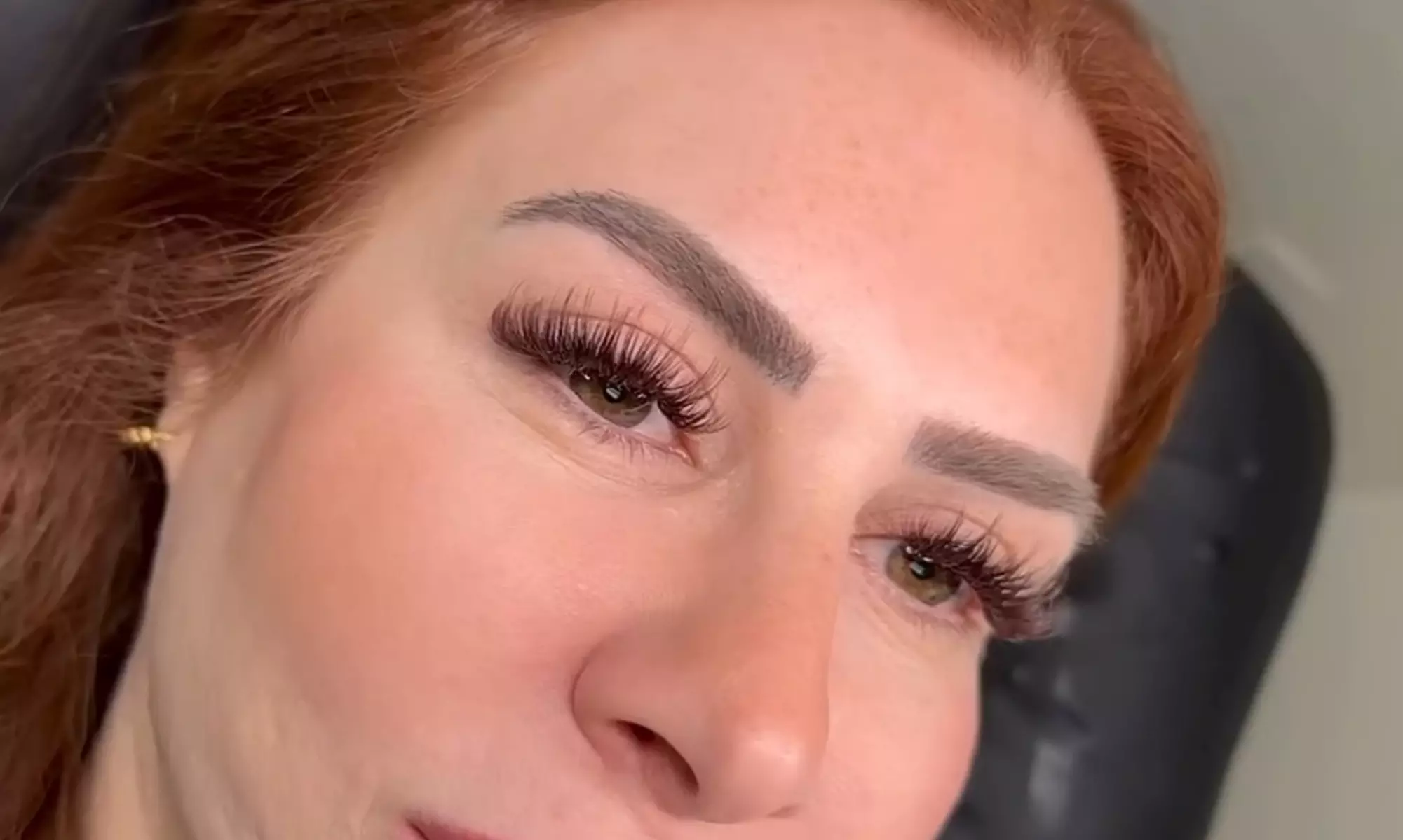Get Classic Eyelash Extensions or Mega volume /Lash Strip