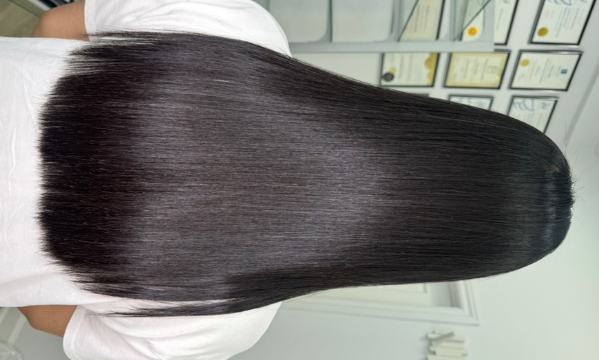 Image 5: Hair Botox Repairing Treatment with/without Led Light Therapy
