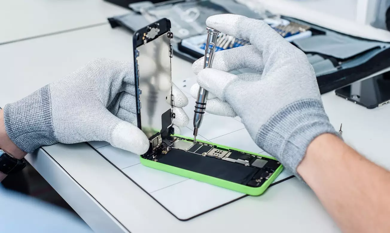 Apple Screen Repair from iPlayNtalk (Up to 50% Off).  Six Options Available.  - Primary Image