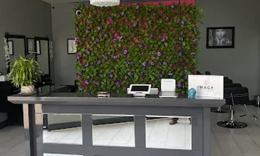 Image 5: Up to 49% Off on Eyelash Tinting at Pixie sugar wax 