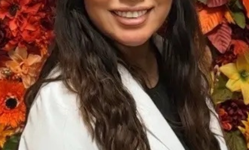 Image 4: Transform Your Look with 30 Units of Jeuveau Injections!