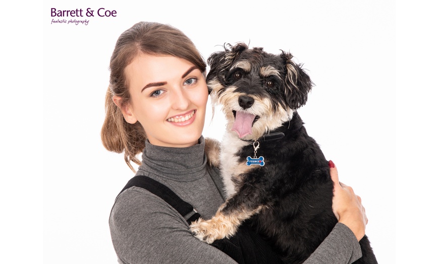 Image 4: Say Paw-lease! Pet Photoshoot + 8"x6" Print – Save up to 91%