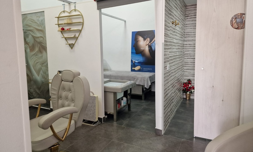 Image 11: Head Spa capilar con té de cortesía en tres rituales únicos