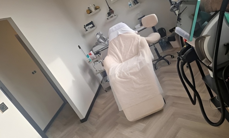 Image 2: Strakkere huid en frisse uitstraling: 12D HIFU-behandeling 