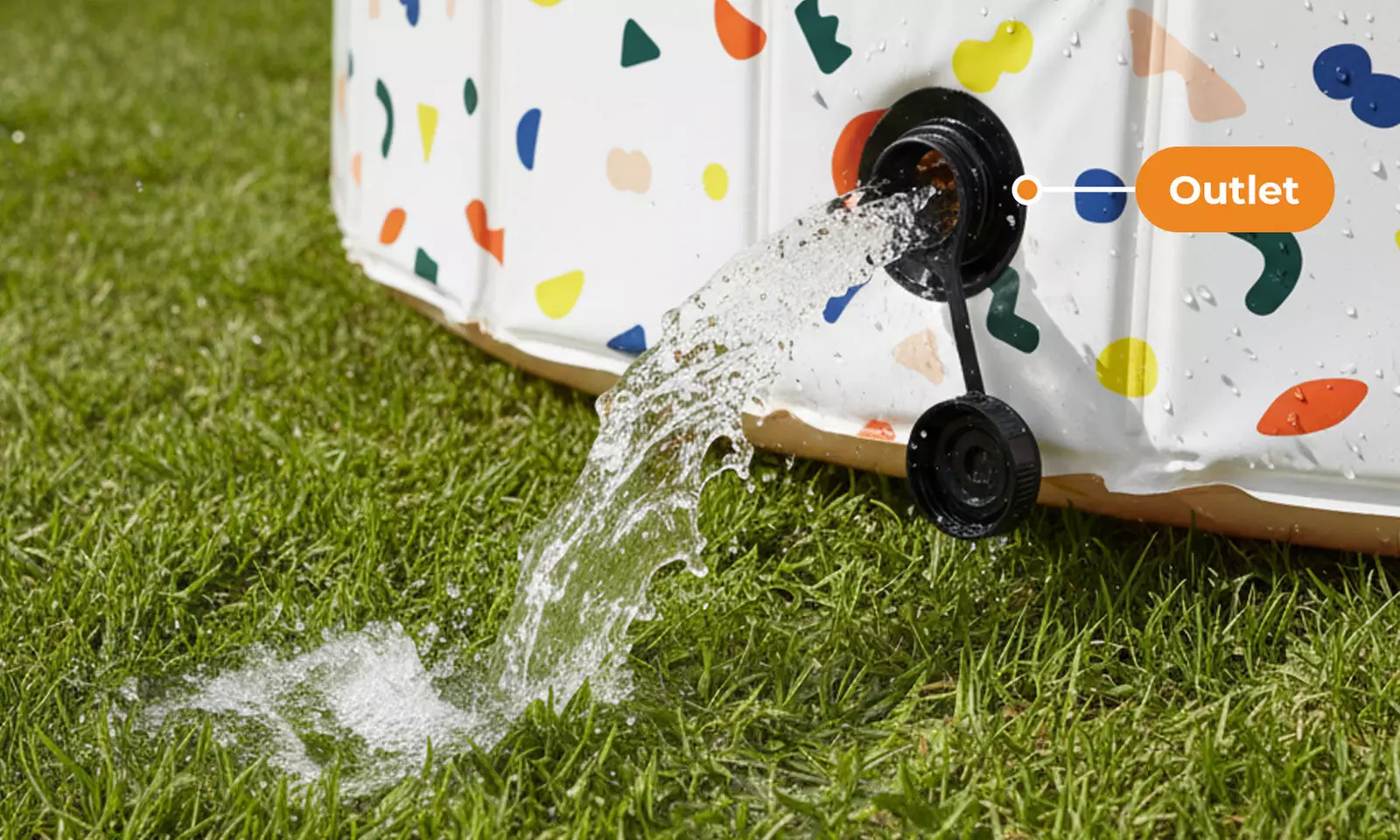 Skylos Pet Cooling Range – Foldable Pool and Interactive Splash Pad