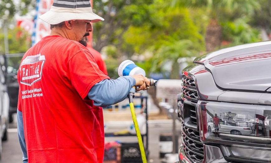 Image 4: Experience 1, 3, or 5 Car Wash - 1, 3, or 5 Lava Package