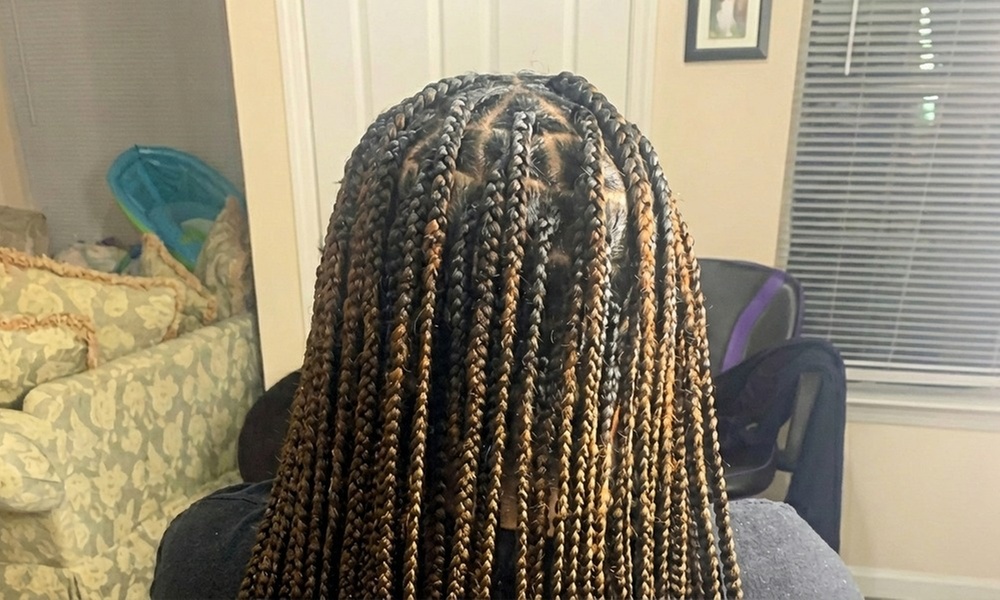 Transform Your Look with Knotless Large or Men Braids No Wash Design