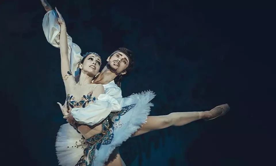 Les Étoiles de la Danse : le meilleur du ballet classique sur la scène du Théâtre de Yerres (60% de remise) - Primary Image