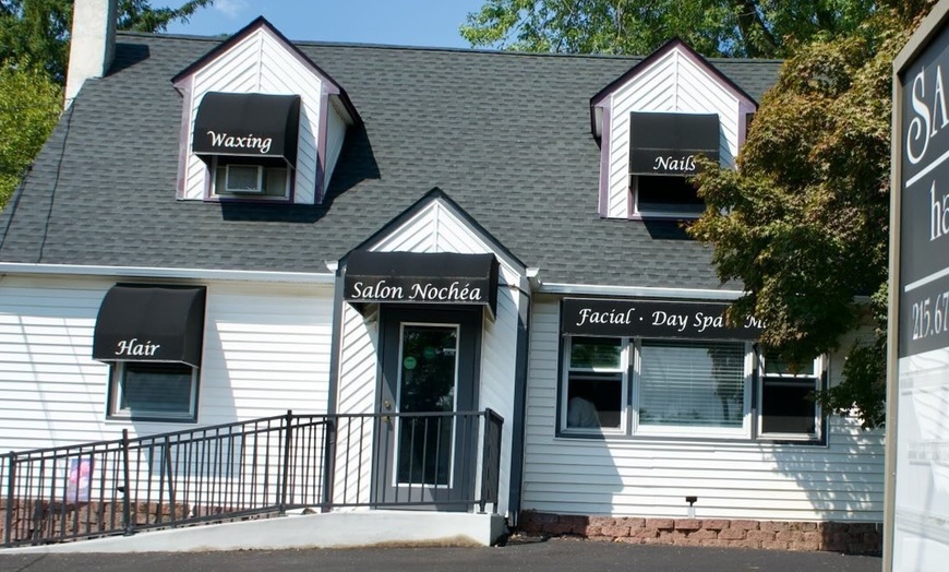 Image 3: Refresh Your Look with Manicure and Pedicure Packages at Salon Nochea 